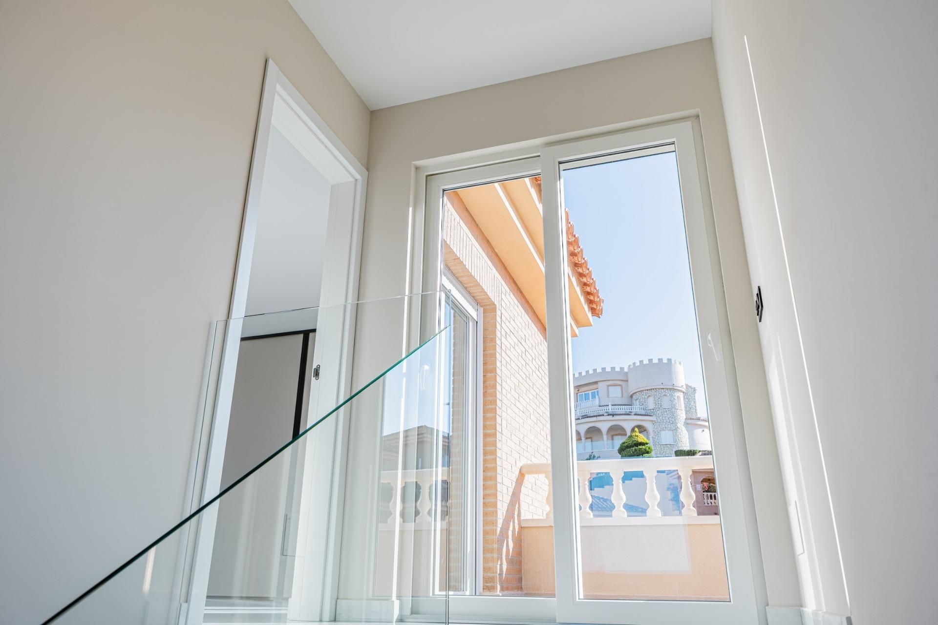 For sale - 4 Bedroom 3 Bathroom Villa in Rojales - Ciudad Quesada  - Alicante