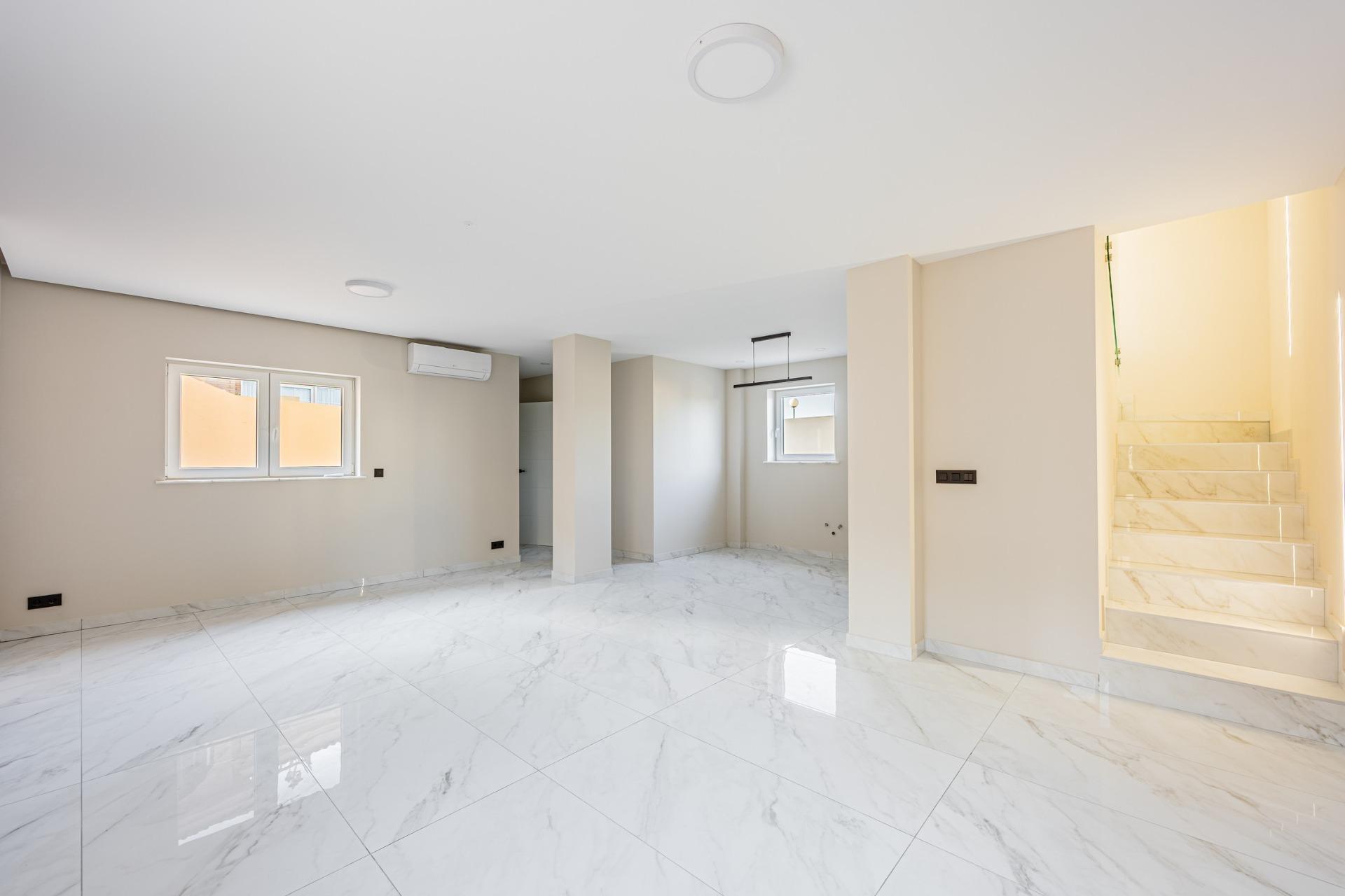 For sale - 4 Bedroom 3 Bathroom Villa in Rojales - Ciudad Quesada  - Alicante