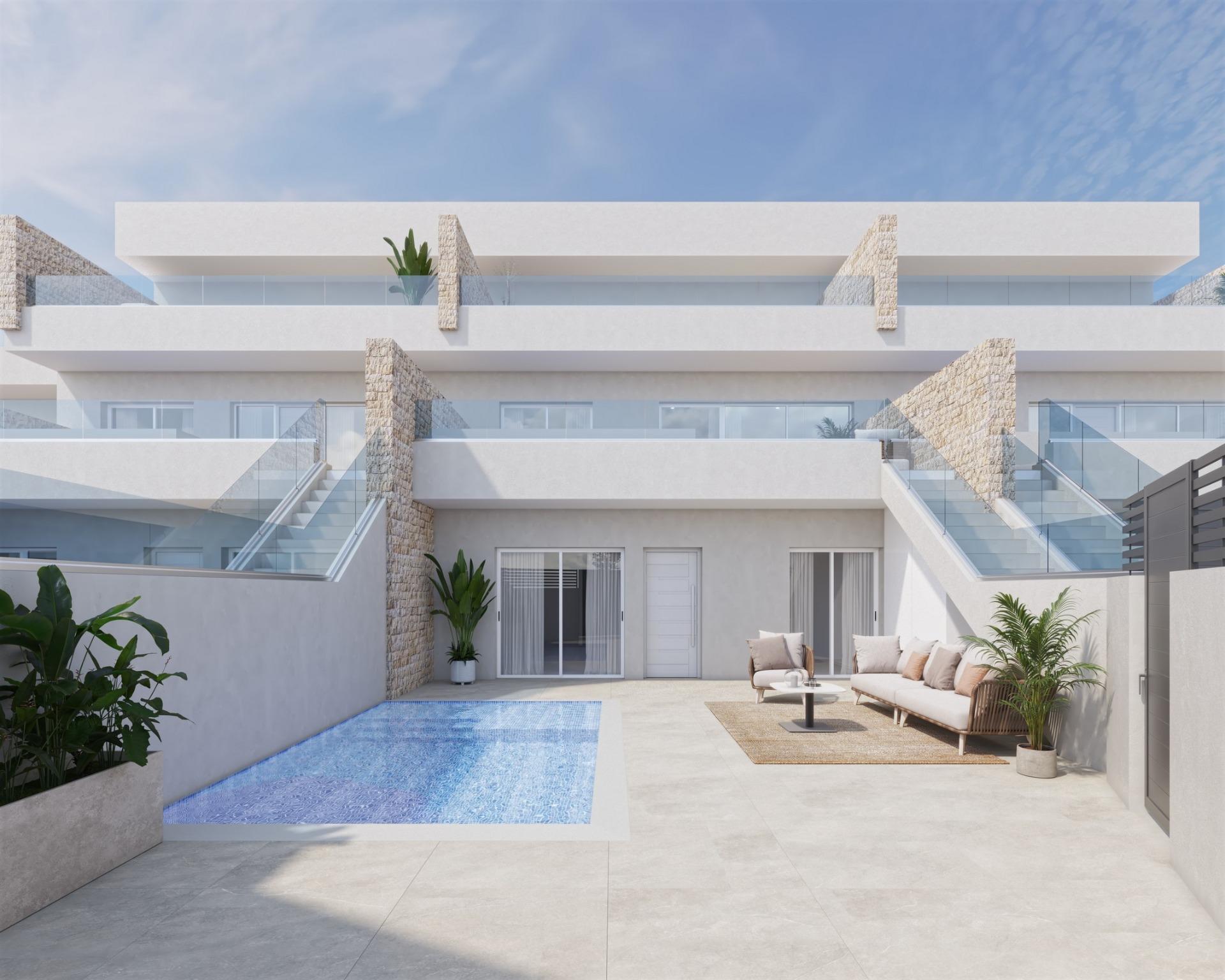 For sale - 3 Bedroom 2 Bathroom Bungalow in Pilar de La Horadada - pueblo  - Alicante