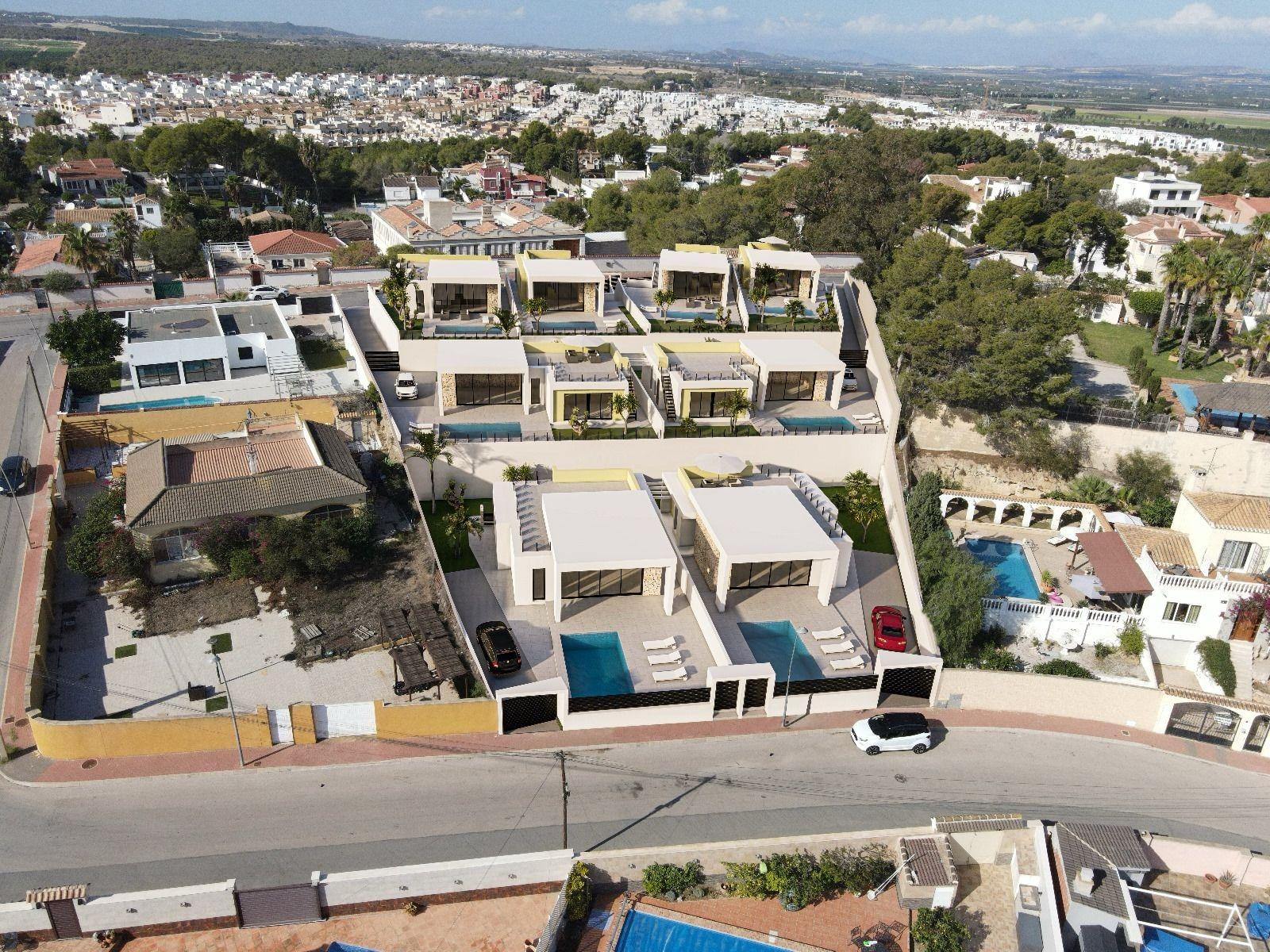 For sale - 3 Bedroom 2 Bathroom Villa in Torrevieja - Los Balcones  - Alicante