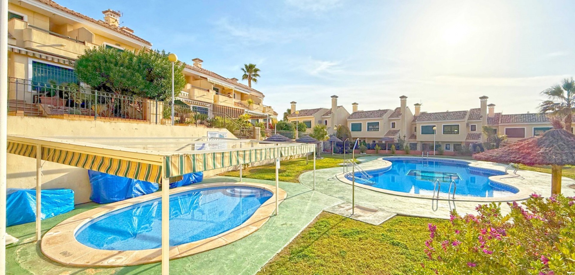 For sale - 2 Bedroom 2 Bathroom Apartment in Villamartin - Lomas de Campoamor  - Alicante