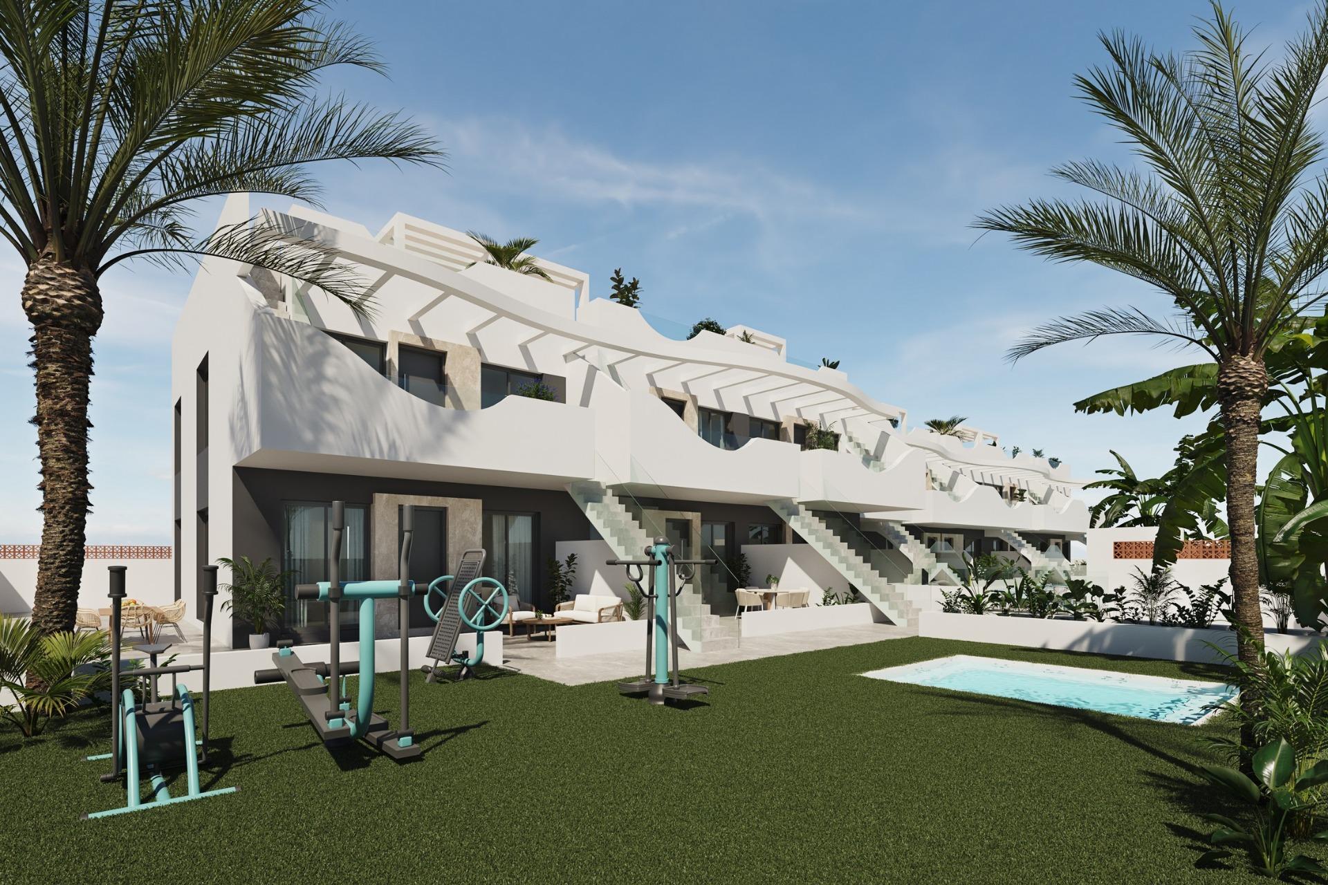 For sale - 3 Bedroom 2 Bathroom Bungalow in Pilar de La Horadada - Parque Ramon eugenio Escudero  - Alicante