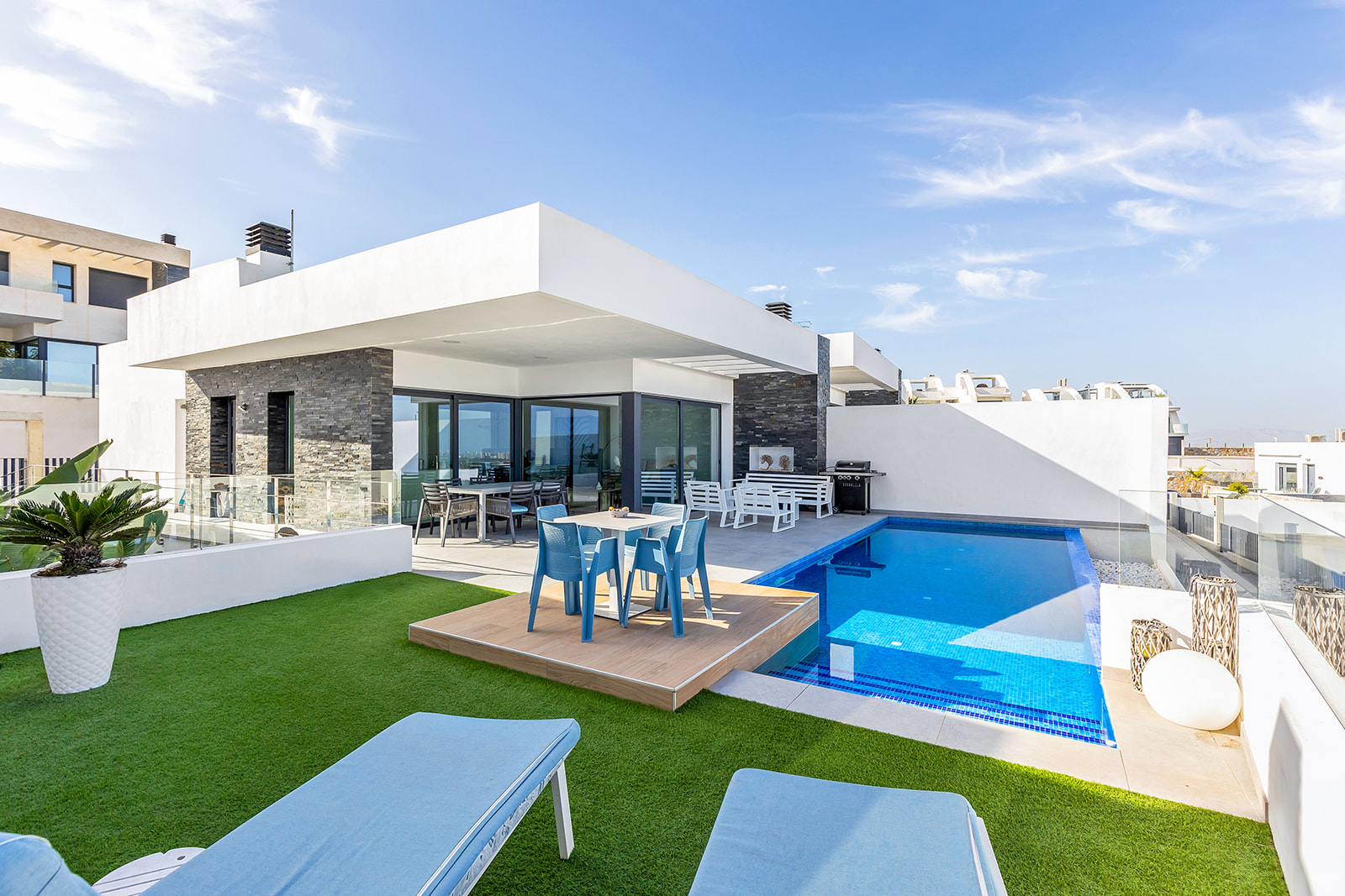 For sale - 3 Bedroom 3 Bathroom Villa in Ciudad Quesada -  - Alicante