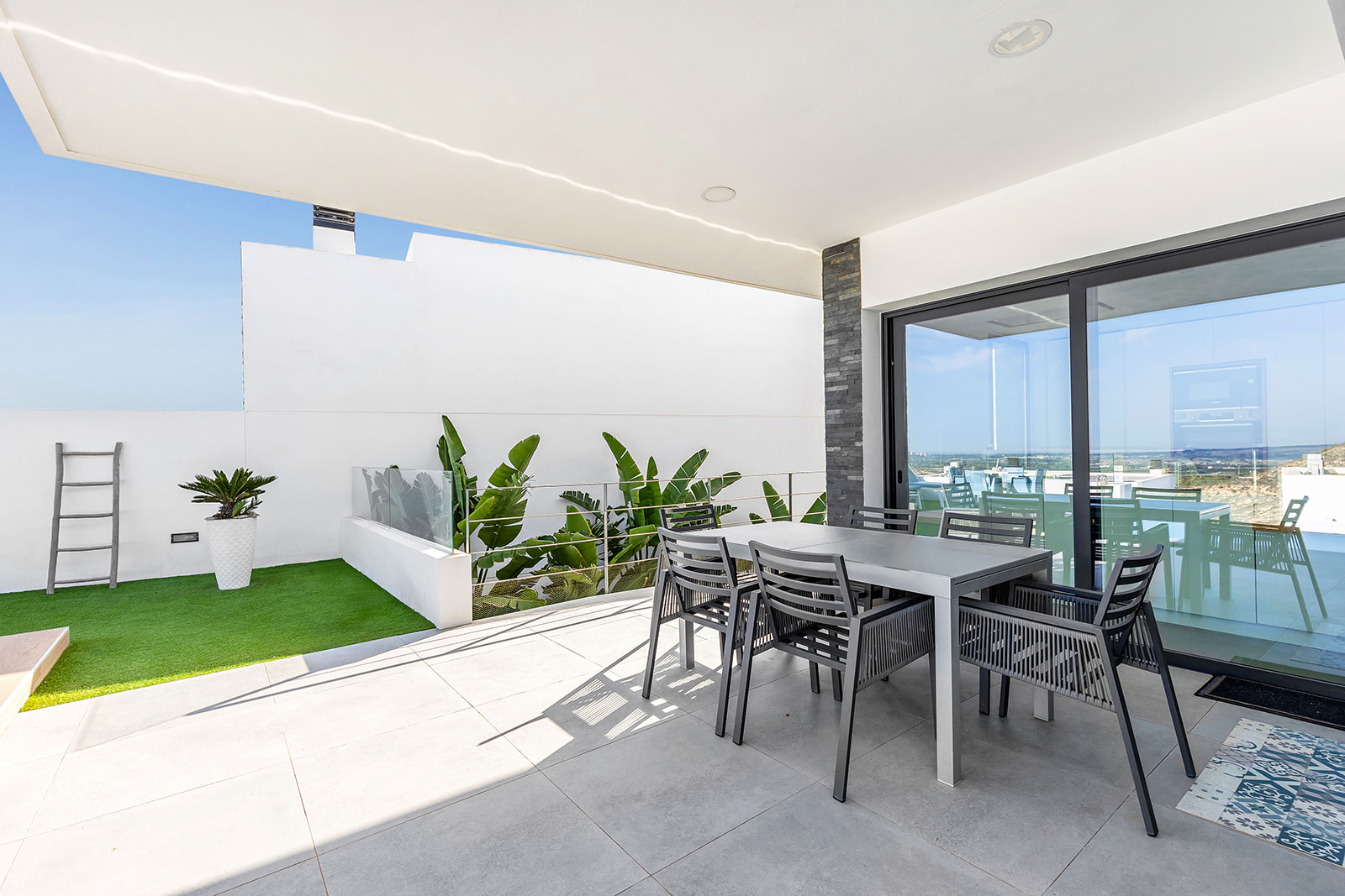 For sale - 3 Bedroom 3 Bathroom Villa in Ciudad Quesada -  - Alicante