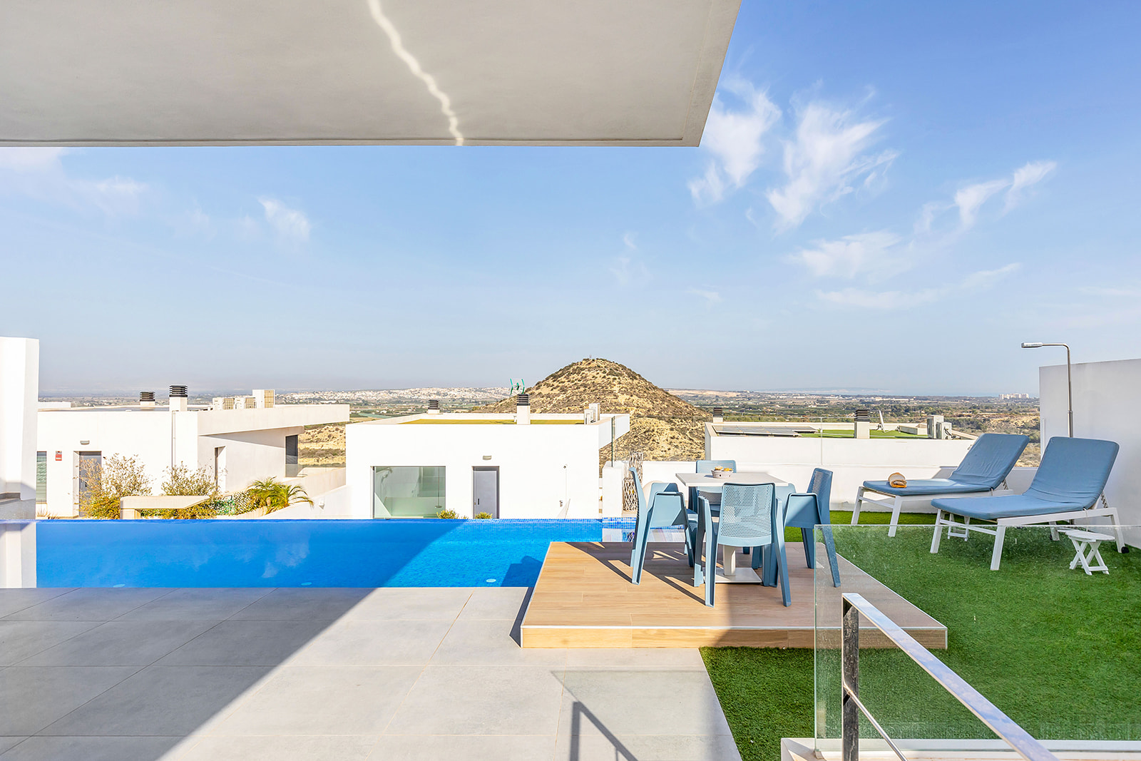 For sale - 3 Bedroom 3 Bathroom Villa in Ciudad Quesada -  - Alicante
