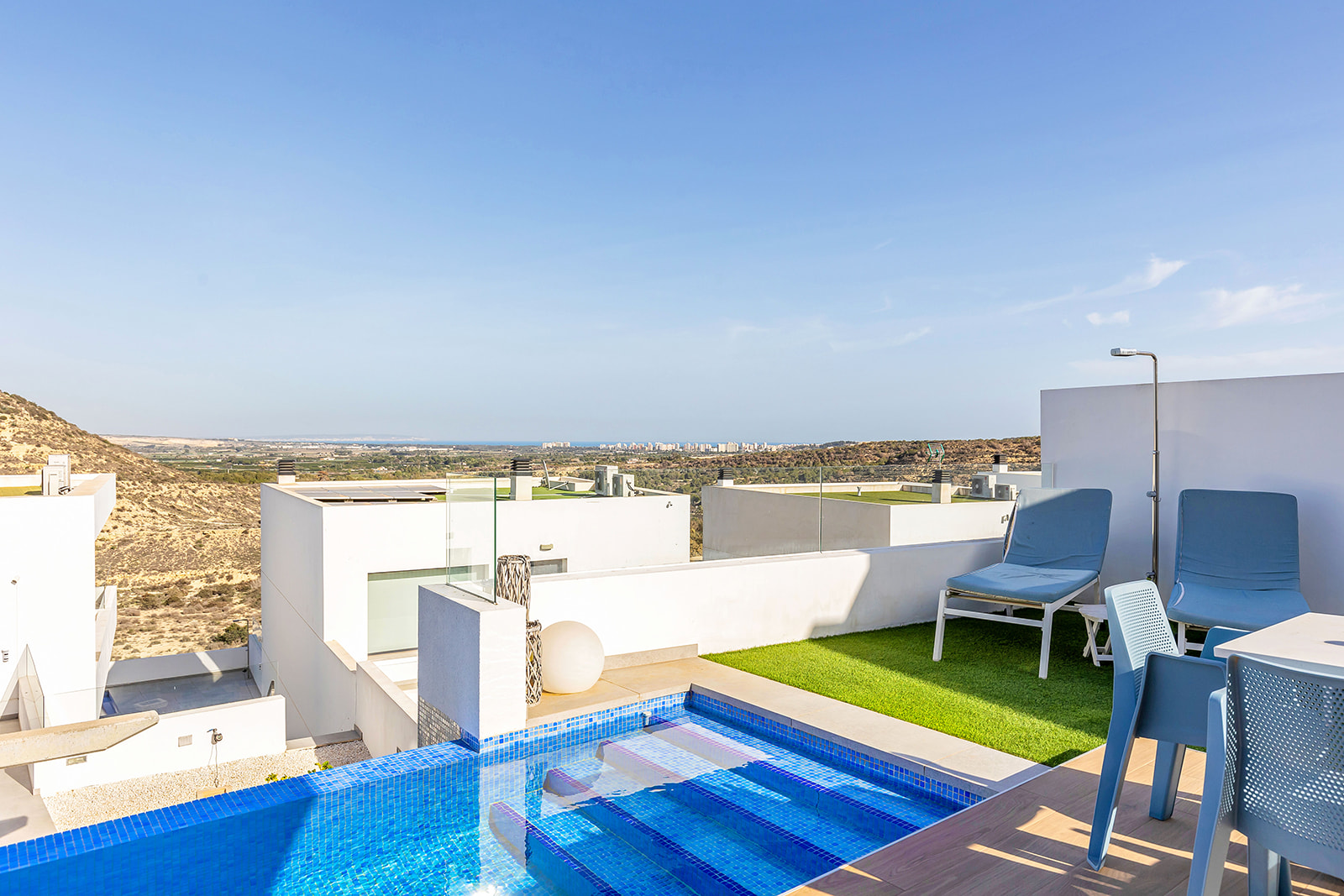 For sale - 3 Bedroom 3 Bathroom Villa in Ciudad Quesada -  - Alicante