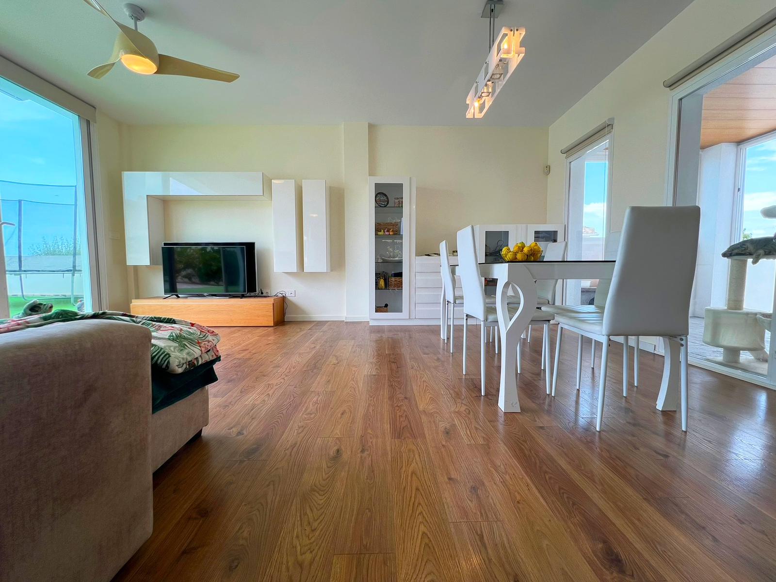 For sale - 6 Bedroom 4 Bathroom Villa in La marina - La marina / el pinet  - Alicante