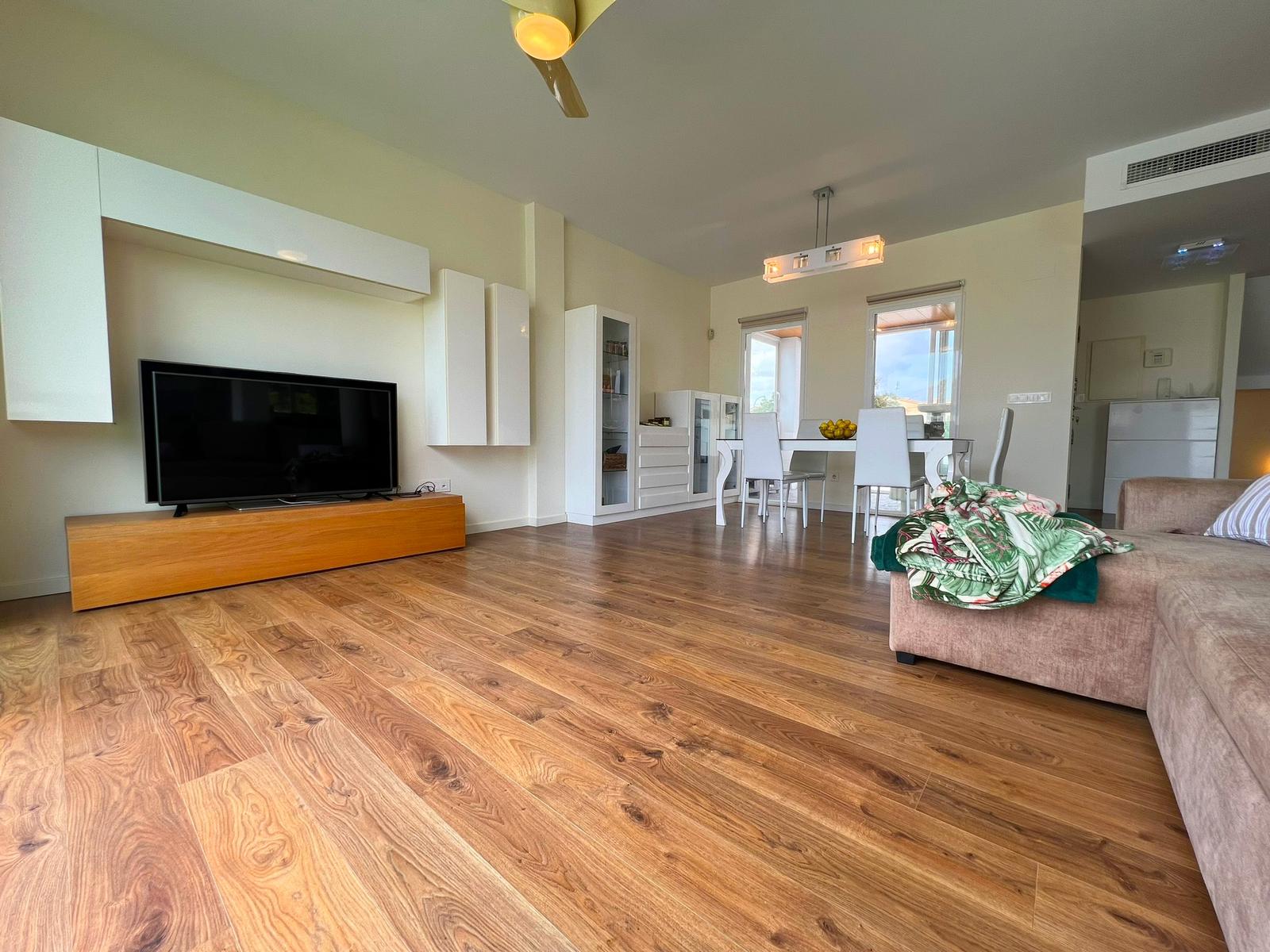 For sale - 6 Bedroom 4 Bathroom Villa in La marina - La marina / el pinet  - Alicante