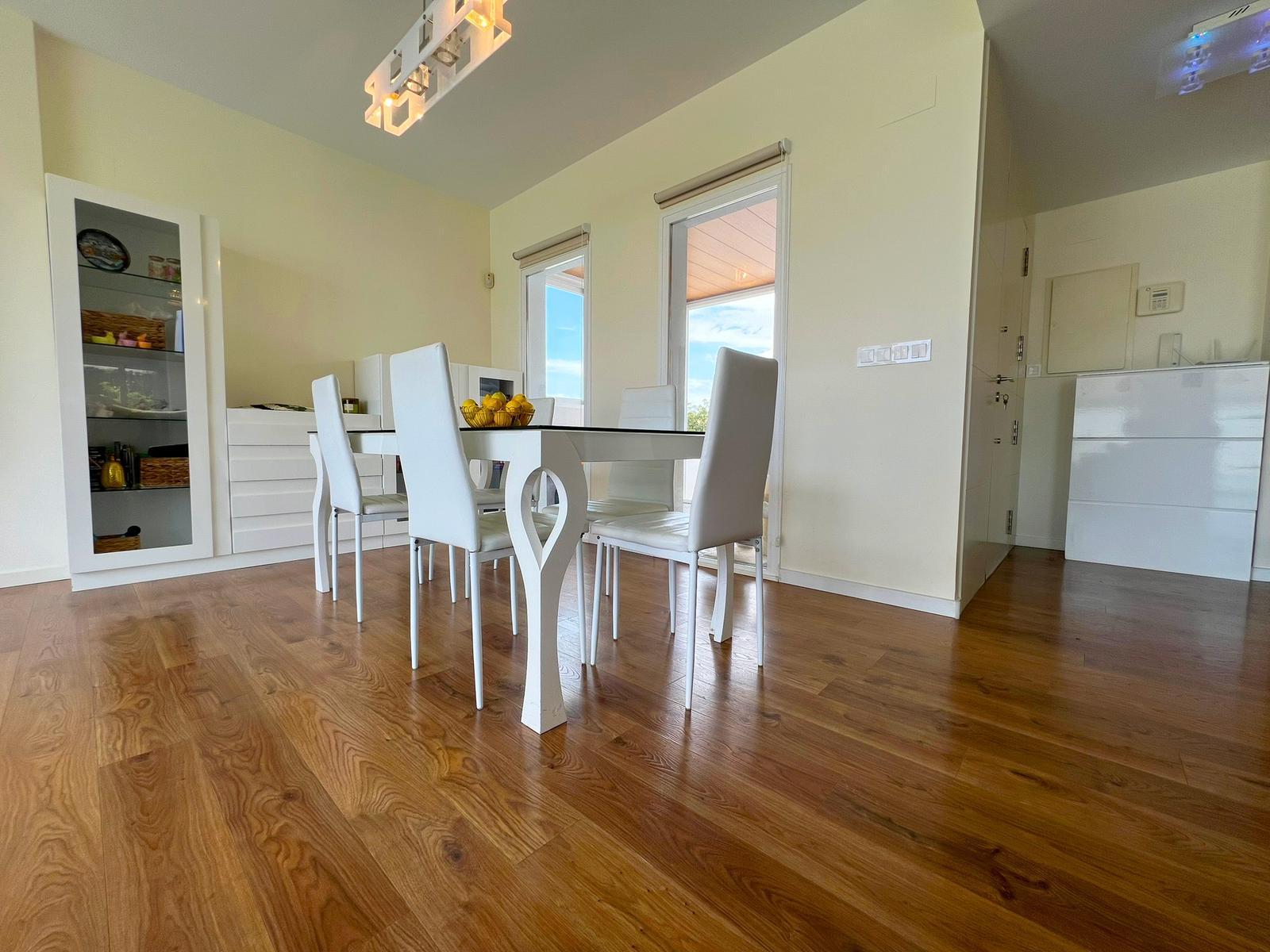 For sale - 6 Bedroom 4 Bathroom Villa in La marina - La marina / el pinet  - Alicante