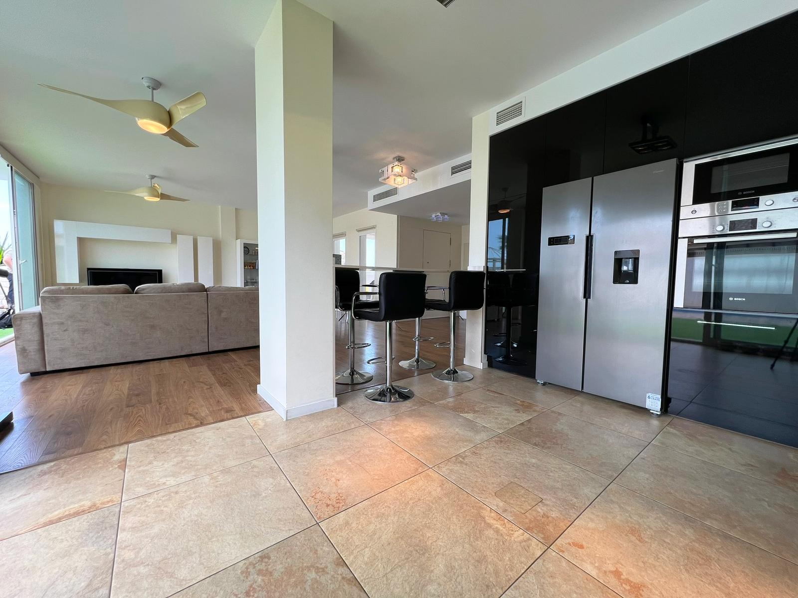 For sale - 6 Bedroom 4 Bathroom Villa in La marina - La marina / el pinet  - Alicante