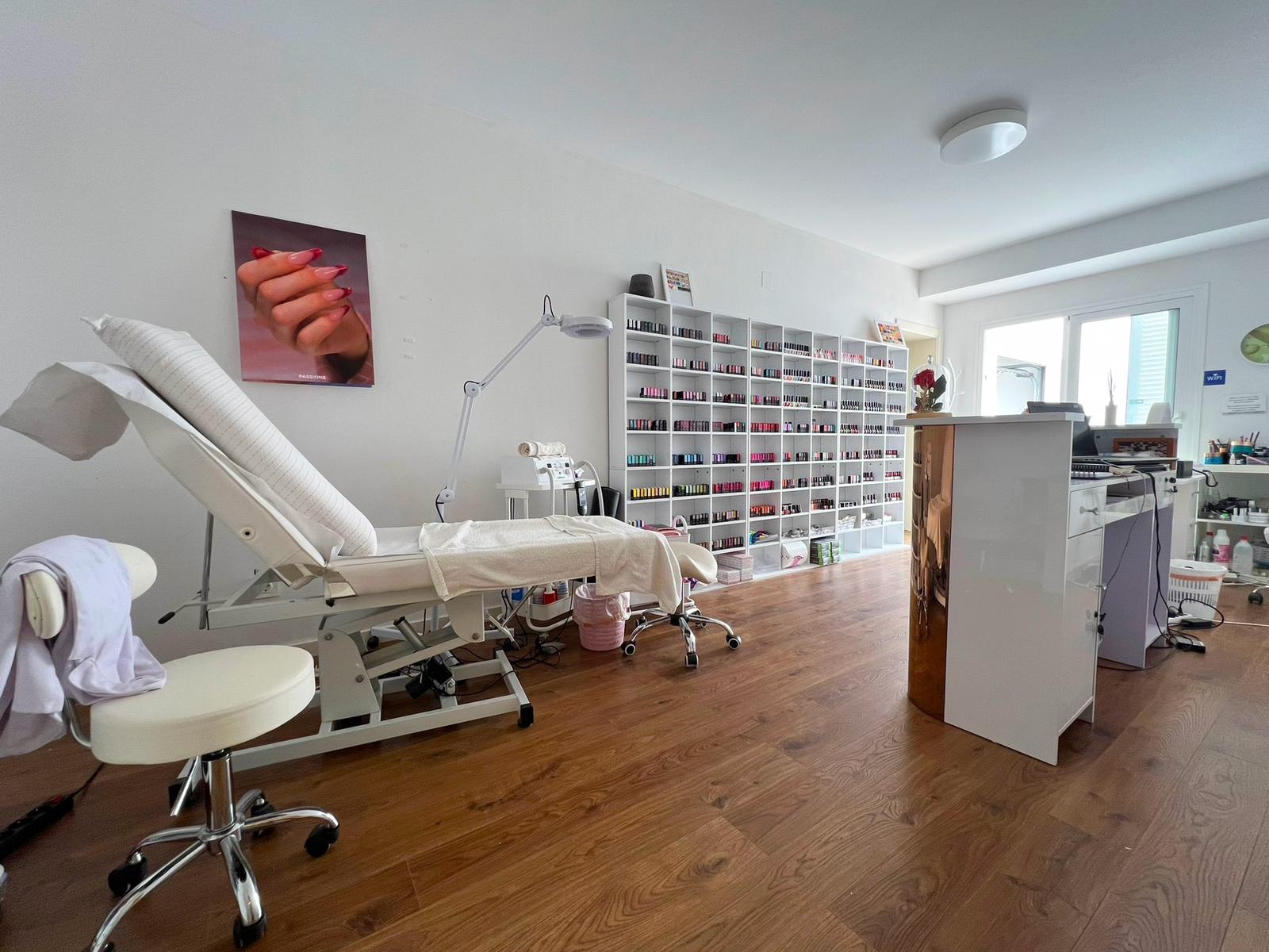 For sale - 6 Bedroom 4 Bathroom Villa in La marina - La marina / el pinet  - Alicante