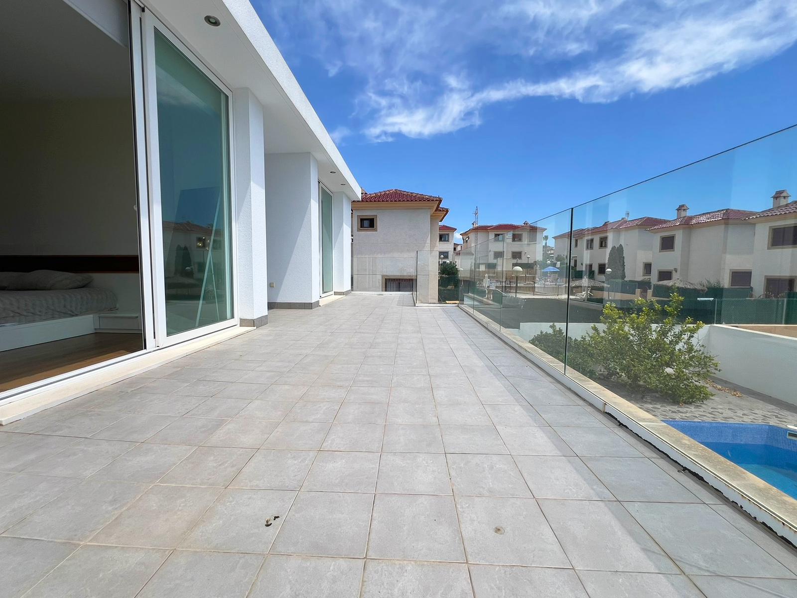 For sale - 6 Bedroom 4 Bathroom Villa in La marina - La marina / el pinet  - Alicante