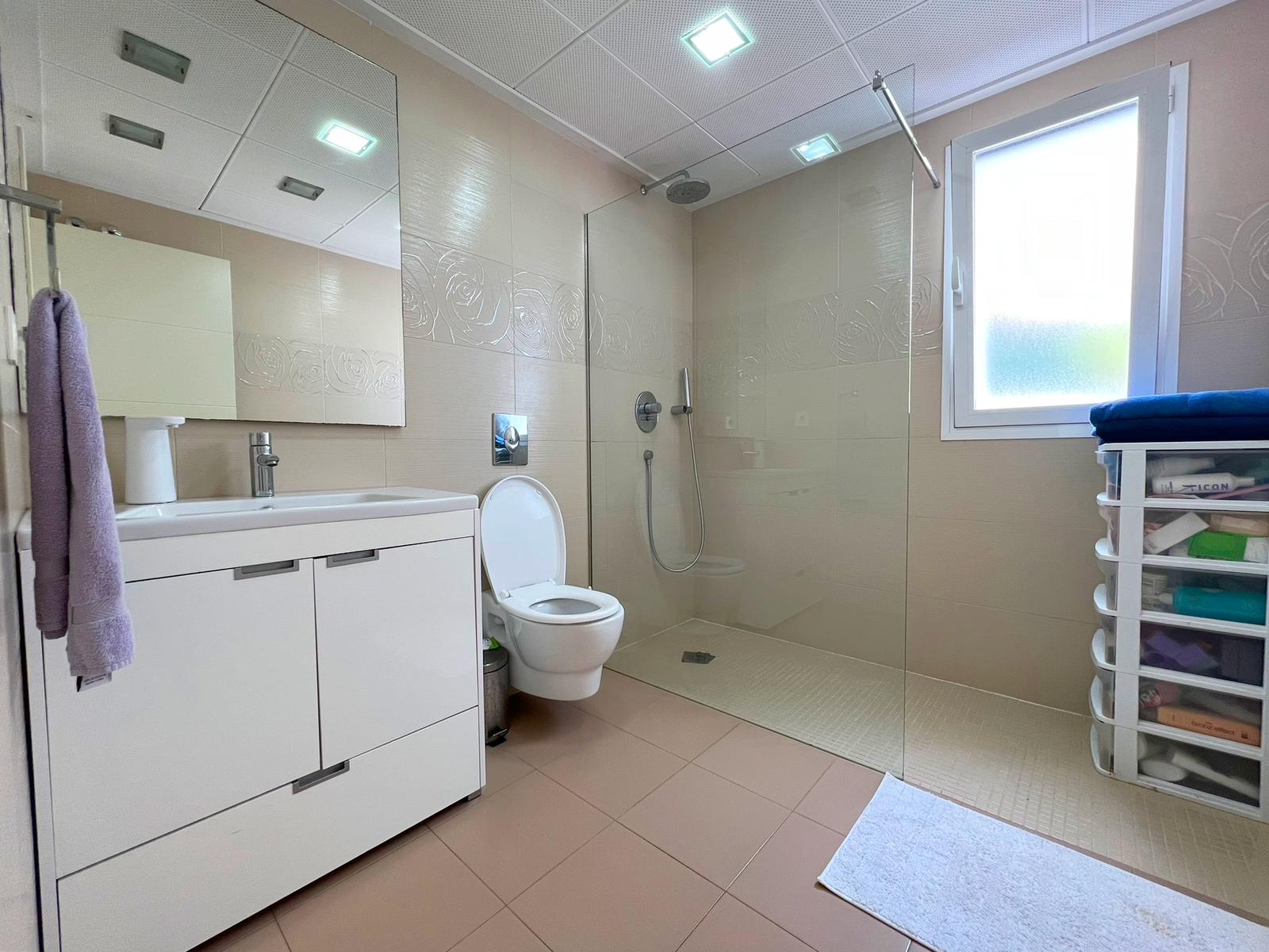 For sale - 6 Bedroom 4 Bathroom Villa in La marina - La marina / el pinet  - Alicante