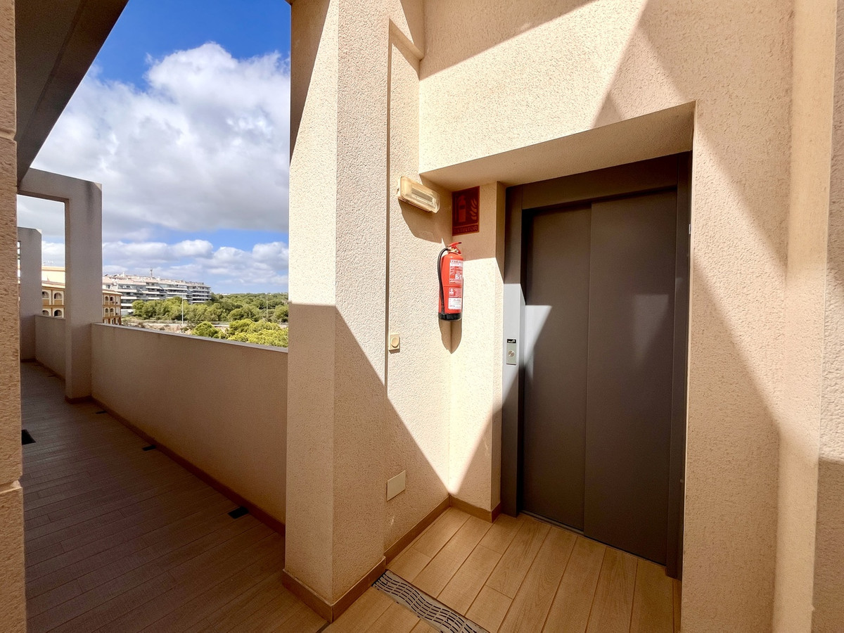 For sale - 3 Bedroom 2 Bathroom Apartment - Penthouse in Orihuela - Los Dolses  - Alicante