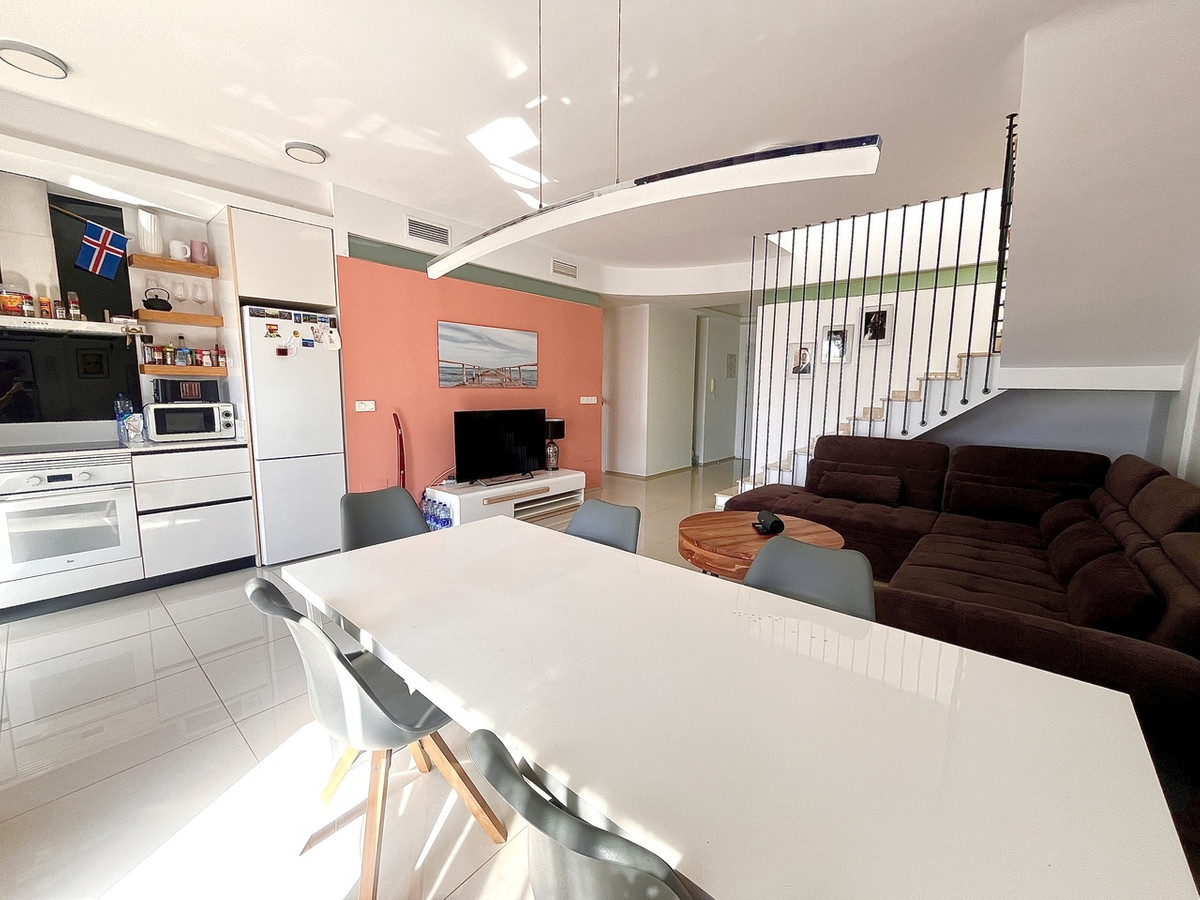 For sale - 3 Bedroom 2 Bathroom Apartment - Penthouse in Orihuela - Los Dolses  - Alicante