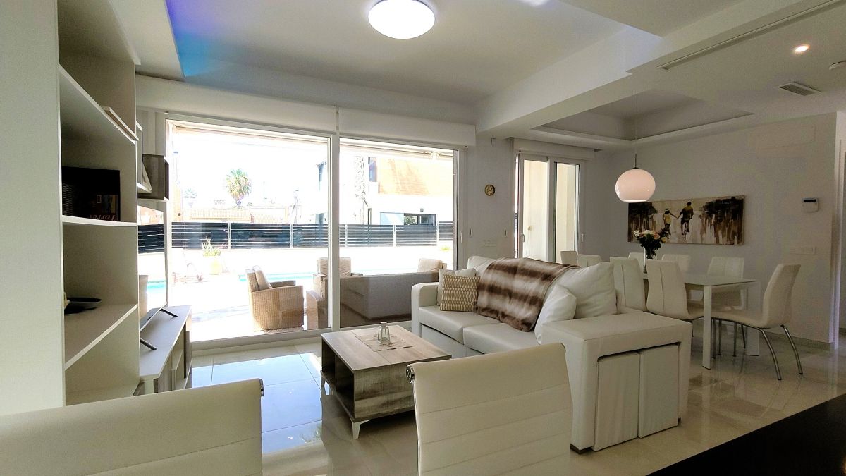 For sale - 3 Bedroom 3 Bathroom Villa in LA MATA - , LA MATA, Alicante, Spain - Alicante