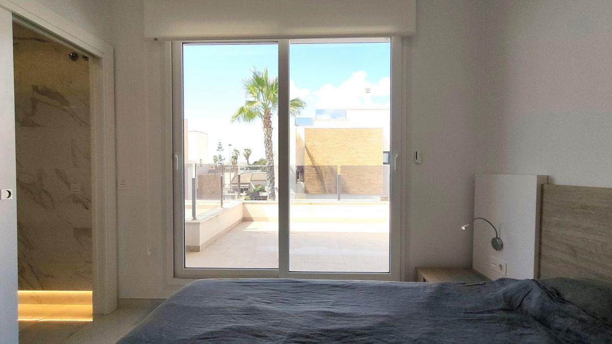 For sale - 3 Bedroom 3 Bathroom Villa in LA MATA - , LA MATA, Alicante, Spain - Alicante
