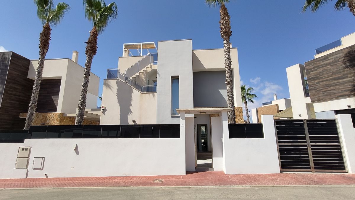For sale - 3 Bedroom 3 Bathroom Villa in LA MATA - , LA MATA, Alicante, Spain - Alicante
