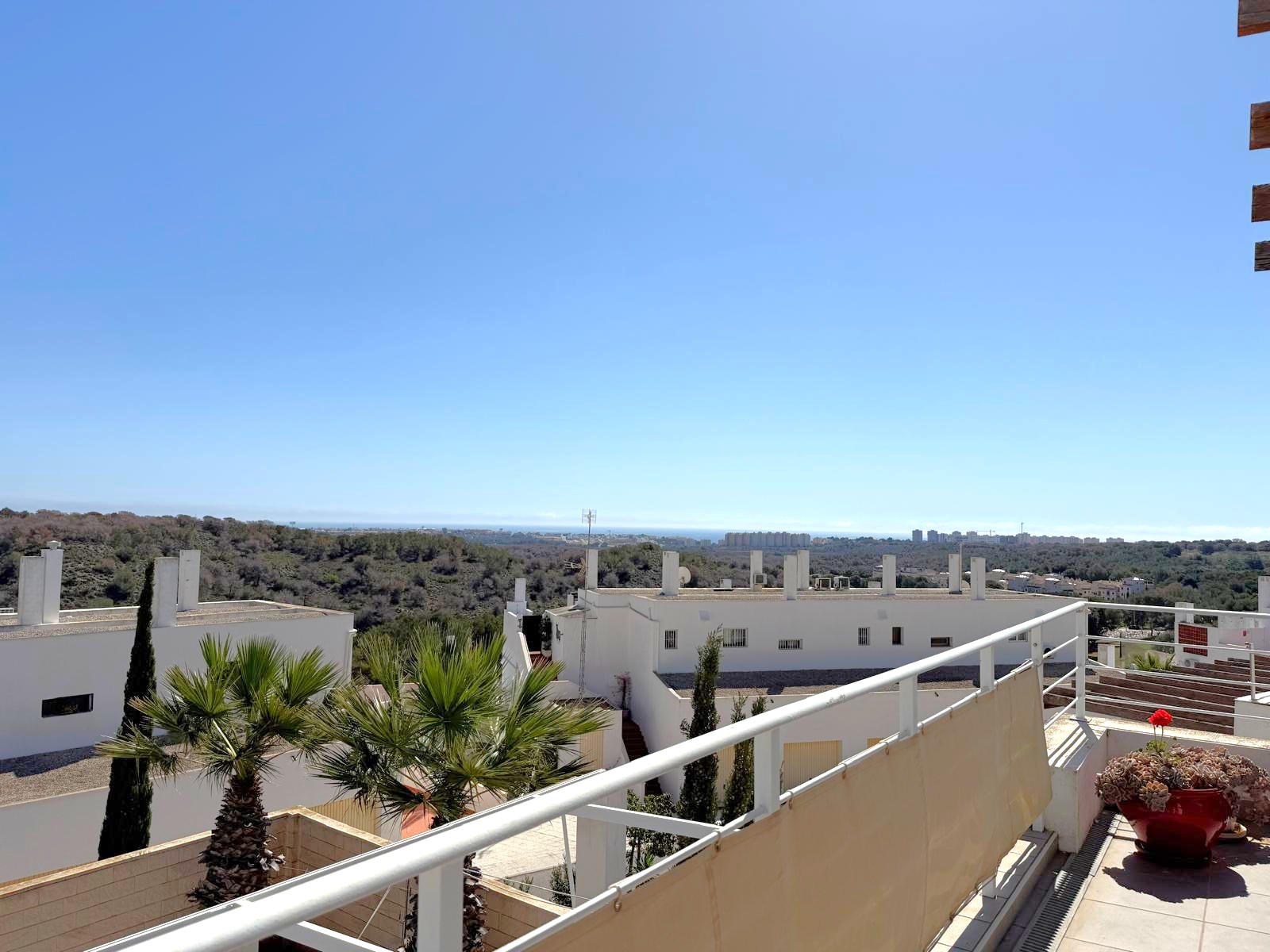 For sale - 3 Bedroom 3 Bathroom Top Floor Apartment Villamartin - Las Ramblas Golf Resort - Alicante