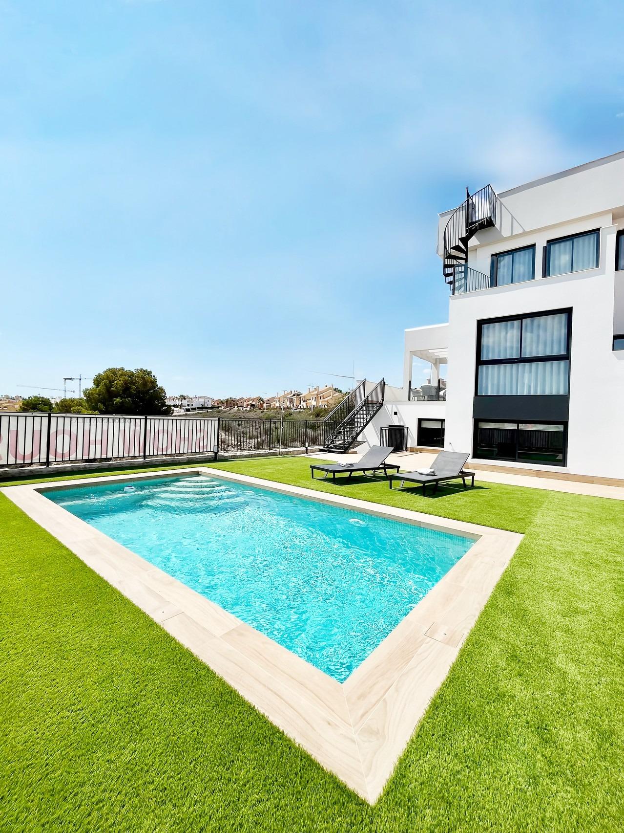 For sale - 3 Bedroom 2 Bathroom Villa in Algorfa - La Finca Golf  - Alicante