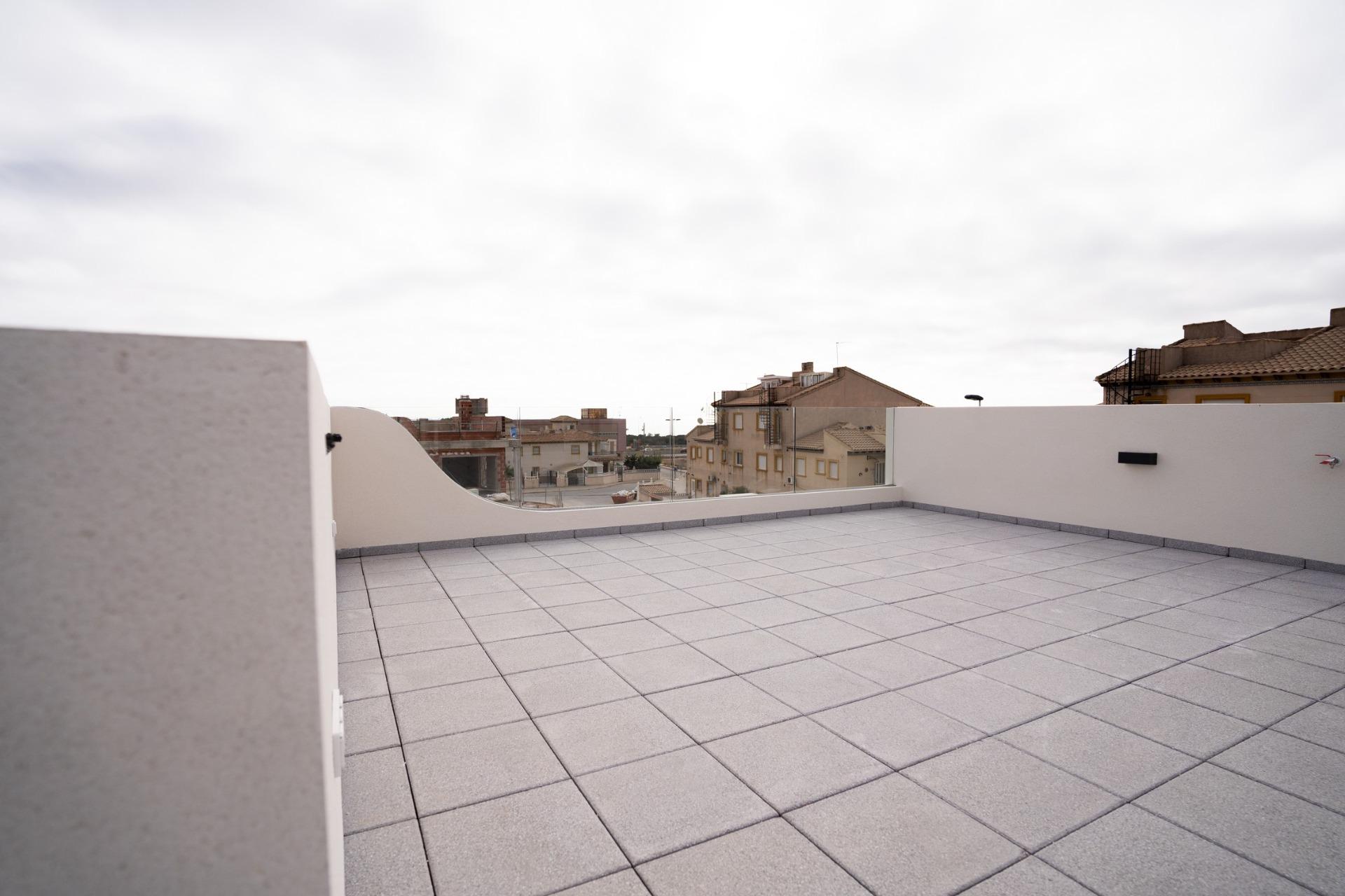For sale - 2 Bedroom 2 Bathroom Bungalow in Pilar de La Horadada - pueblo  - Alicante