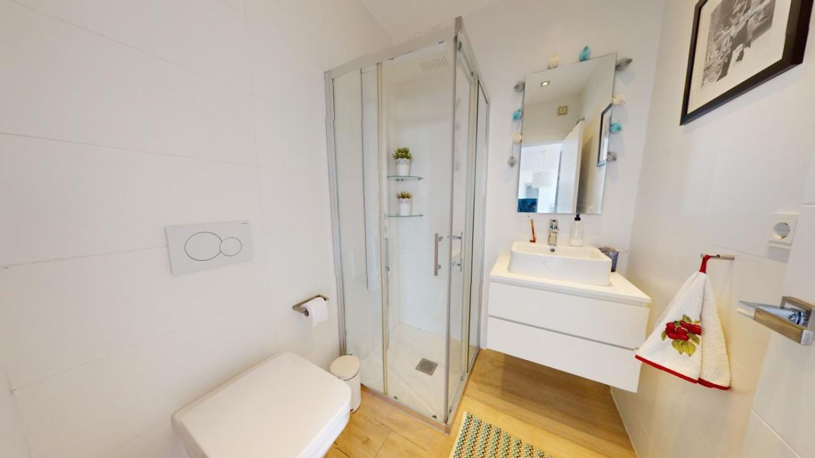 For sale - 3 Bedroom 4 Bathroom apartment in Villajoyosa -  - Alicante