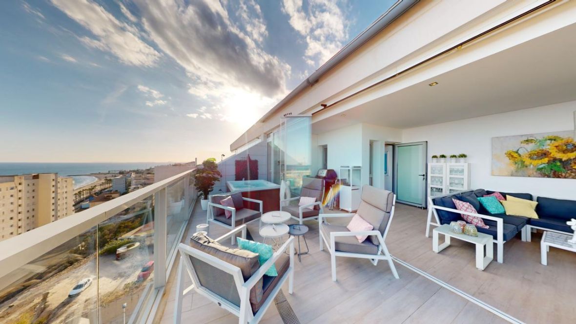 For sale - 3 Bedroom 4 Bathroom apartment in Villajoyosa -  - Alicante