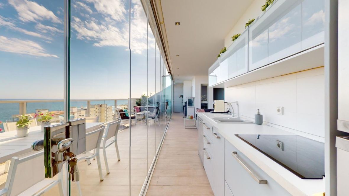 For sale - 3 Bedroom 4 Bathroom apartment in Villajoyosa -  - Alicante