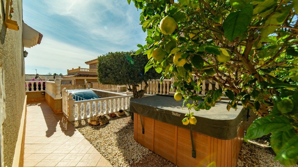 For sale - 2 Bedroom 2 Bathroom Villa in Los Altos - Los Altos  - Alicante
