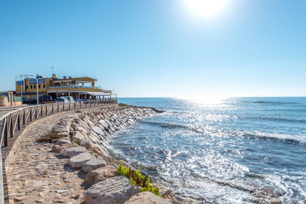 For sale - 2 Bedroom 2 Bathroom Villa in Los Altos - Los Altos  - Alicante