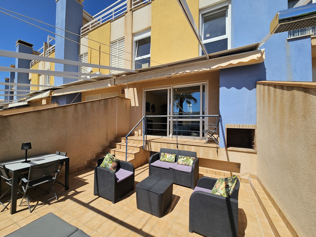 Sold - 3 Bedroom 3 Bathroom Detached Villa in Cabo Roig - Cabo Roig  - Alicante