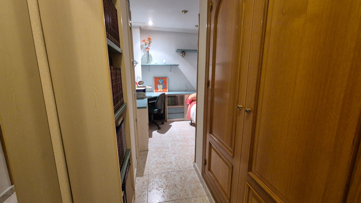 For sale - 3 Bedroom 2 Bathroom Apartment - Ground Floor Apartment in Torrevieja - Torrevieja Centro  - Alicante