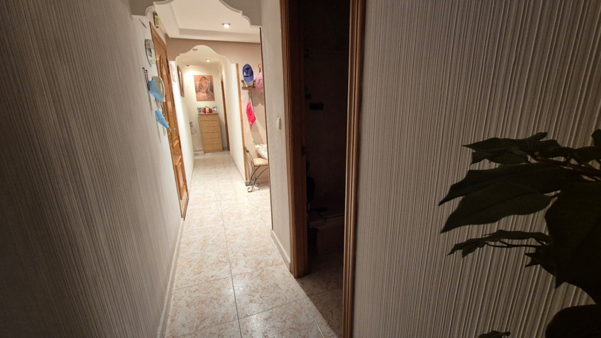 For sale - 3 Bedroom 2 Bathroom Apartment - Ground Floor Apartment in Torrevieja - Torrevieja Centro  - Alicante