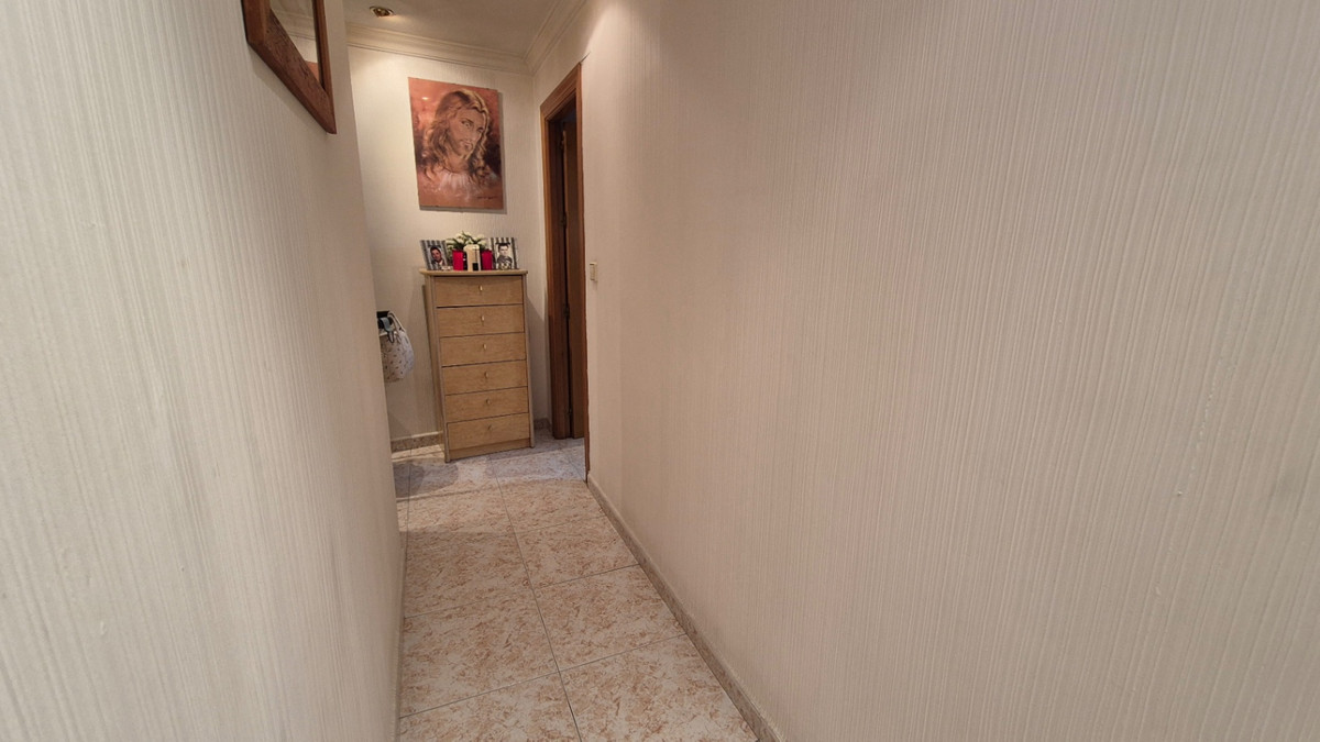 For sale - 3 Bedroom 2 Bathroom Apartment - Ground Floor Apartment in Torrevieja - Torrevieja Centro  - Alicante