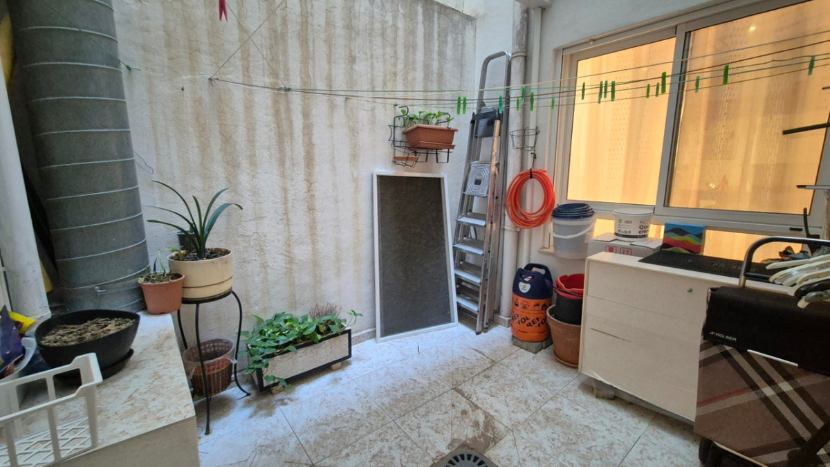 For sale - 3 Bedroom 2 Bathroom Apartment - Ground Floor Apartment in Torrevieja - Torrevieja Centro  - Alicante