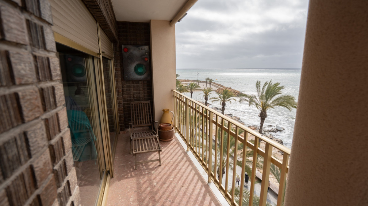For sale - 3 Bedroom 2 Bathroom Apartment - Ground Floor Apartment in Torrevieja - Torrevieja Centro  - Alicante