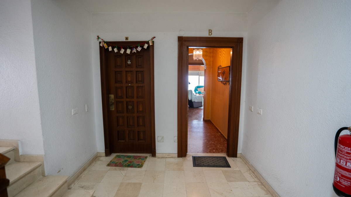 For sale - 3 Bedroom 2 Bathroom Apartment - Ground Floor Apartment in Torrevieja - Torrevieja Centro  - Alicante