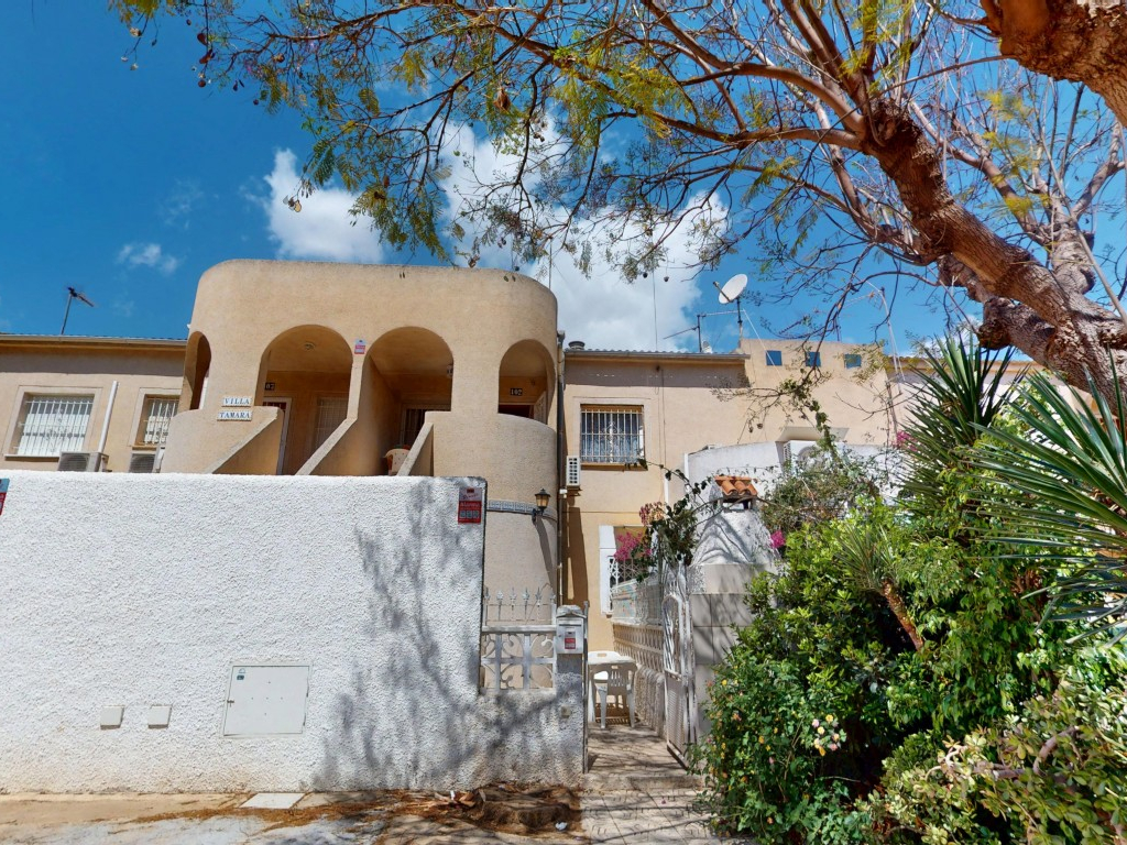 2 Bedroom 1 Bathroom Top Floor apartment in Los Alcazares