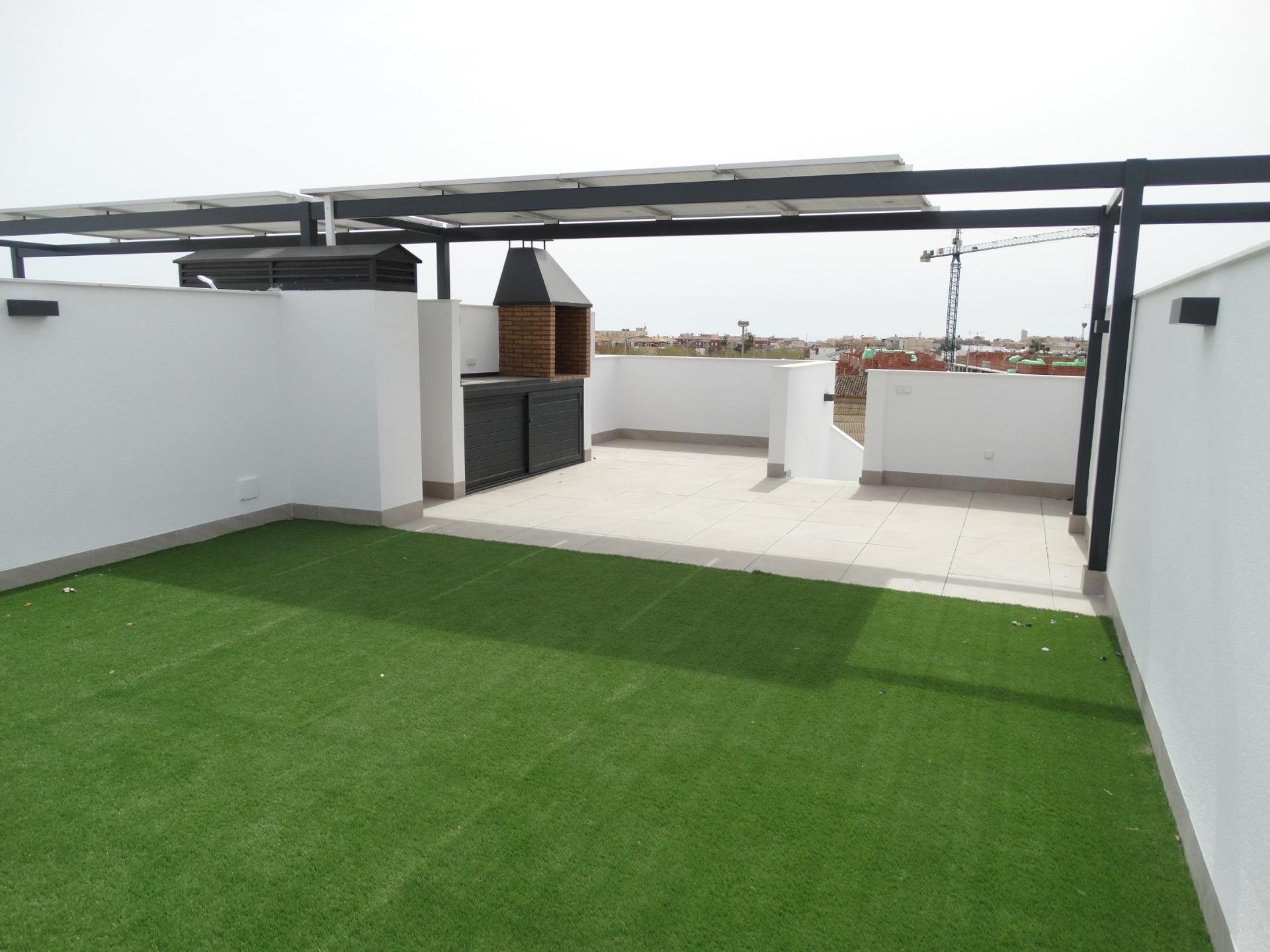 For sale - 3 Bedroom 2 Bathroom Bungalow in Pilar de La Horadada - pueblo  - Alicante