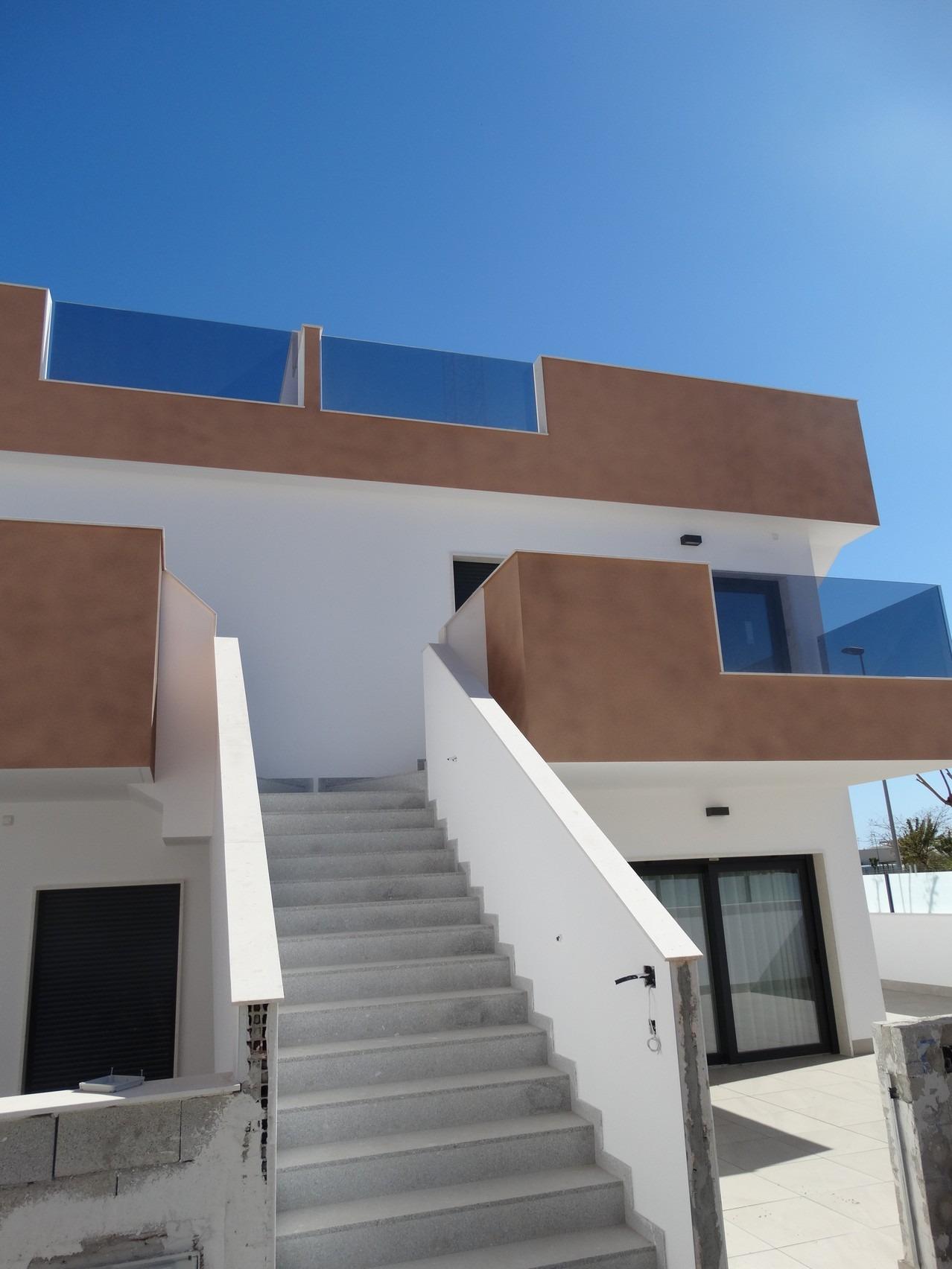 For sale - 3 Bedroom 2 Bathroom Bungalow in Pilar de La Horadada - pueblo  - Alicante