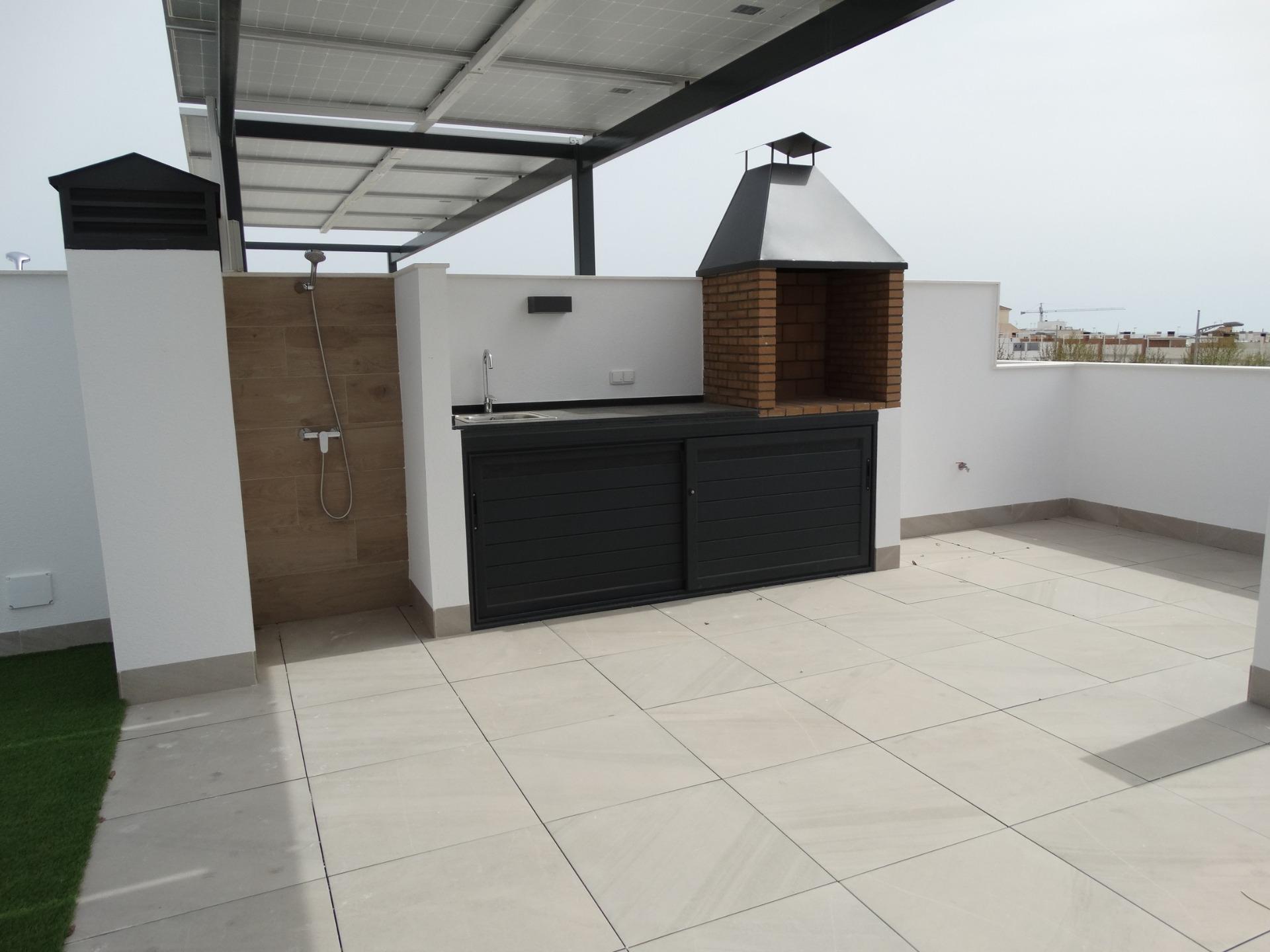 For sale - 3 Bedroom 2 Bathroom Bungalow in Pilar de La Horadada - pueblo  - Alicante