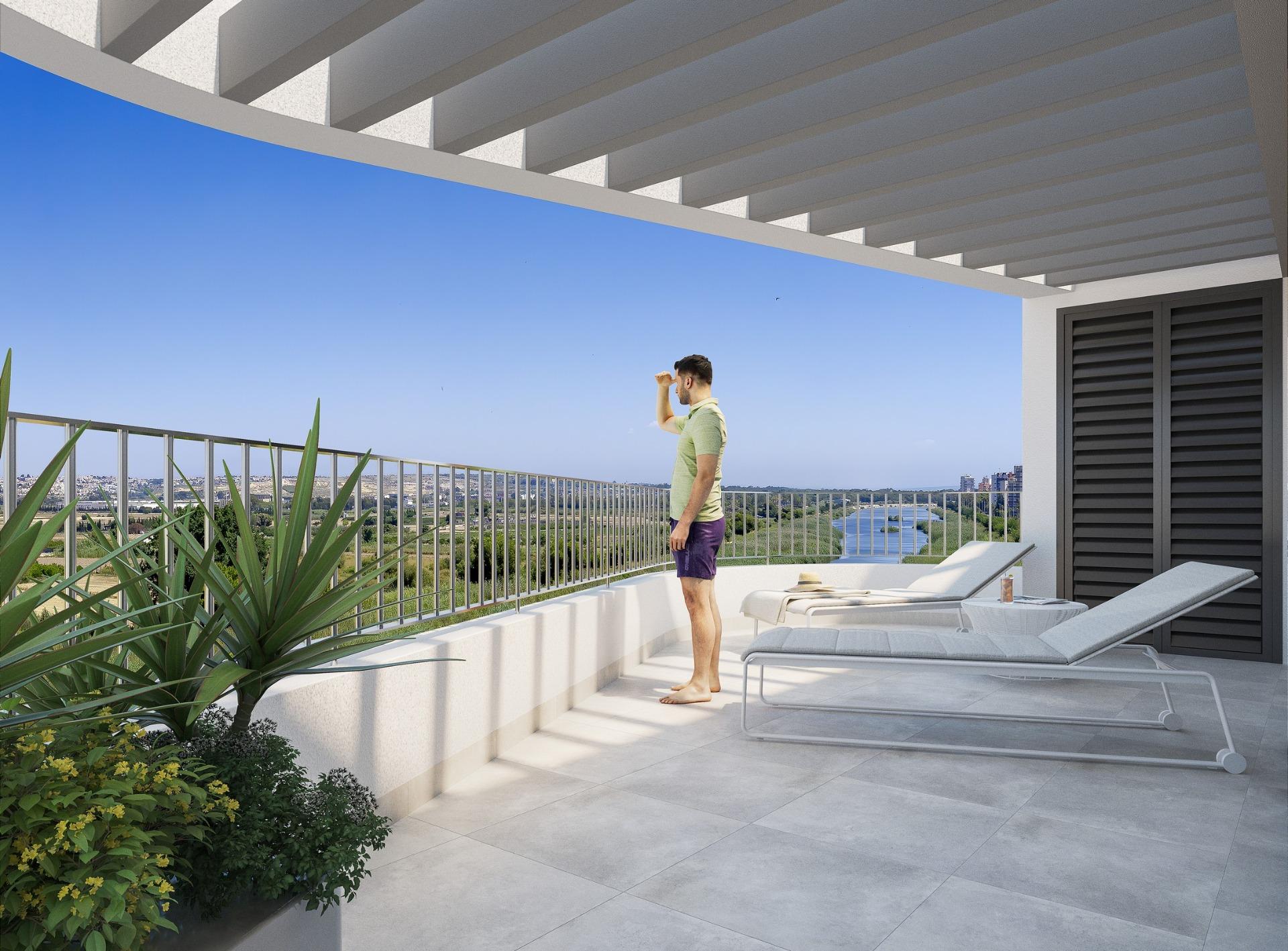For sale - 3 Bedroom 2 Bathroom Penthouse in Guardamar del Segura - Avenida del Puerto  - Alicante