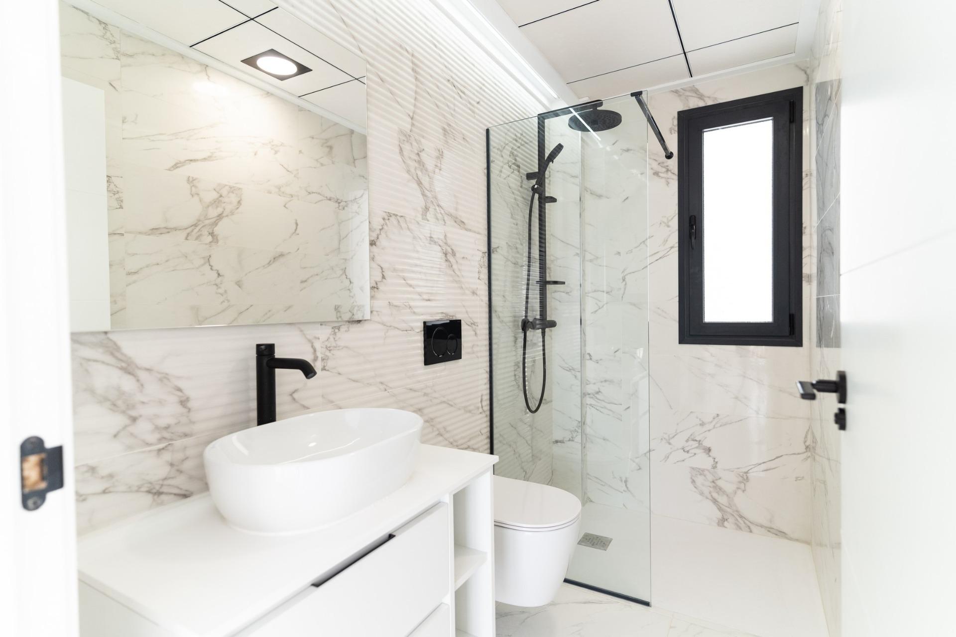 For sale - 4 Bedroom 3 Bathroom Villa in Orihuela Costa - Punta Prima  - Alicante