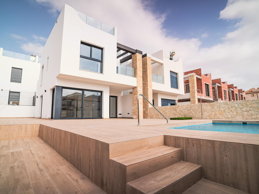 4 Bedroom 3 Bathroom Villa in Orihuela Costa