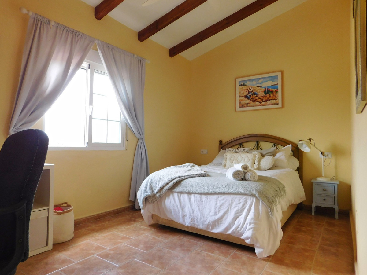 For sale - 3 Bedroom 2 Bathroom House - Detached Villa in Dolores - Dolores Centro  - Alicante