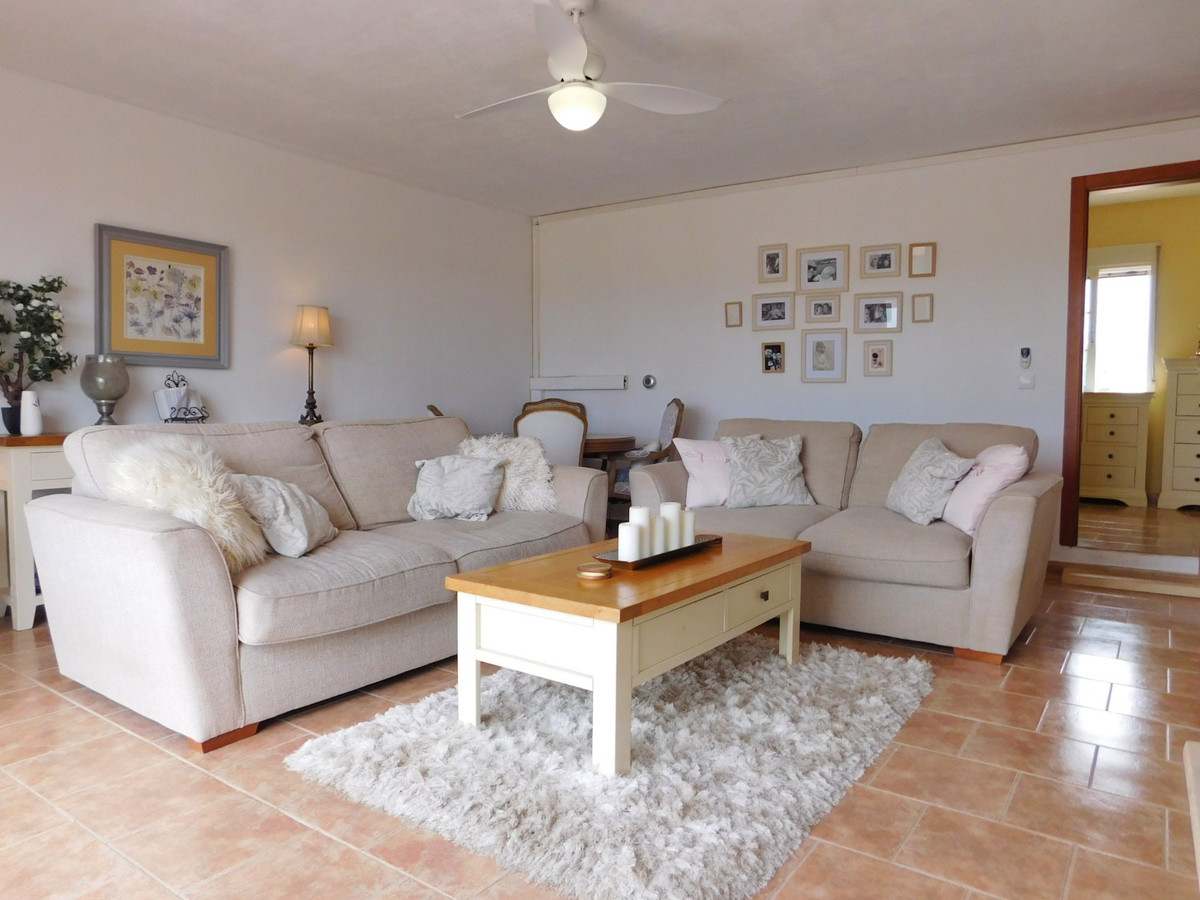 For sale - 3 Bedroom 2 Bathroom House - Detached Villa in Dolores - Dolores Centro  - Alicante