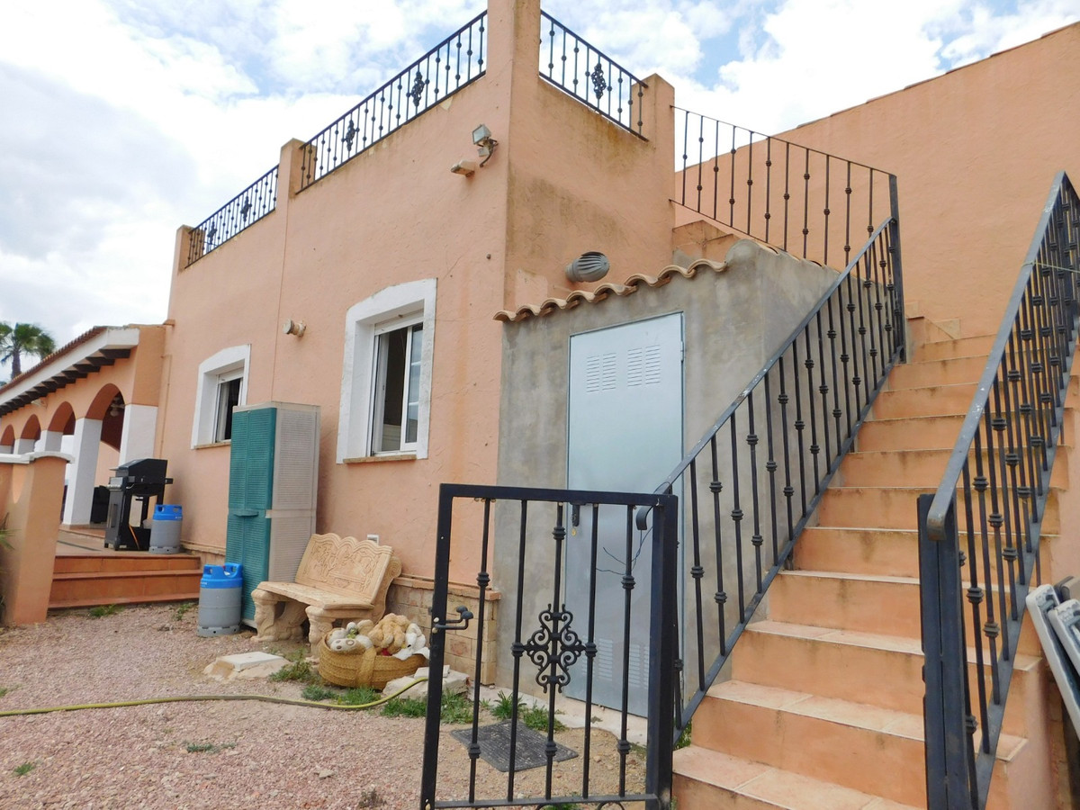 For sale - 3 Bedroom 2 Bathroom House - Detached Villa in Dolores - Dolores Centro  - Alicante