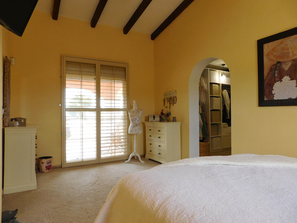 For sale - 3 Bedroom 2 Bathroom House - Detached Villa in Dolores - Dolores Centro  - Alicante