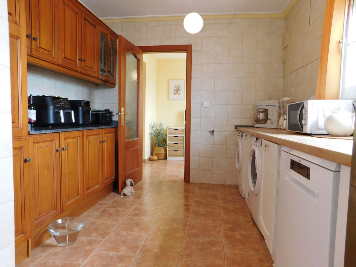For sale - 3 Bedroom 2 Bathroom House - Detached Villa in Dolores - Dolores Centro  - Alicante