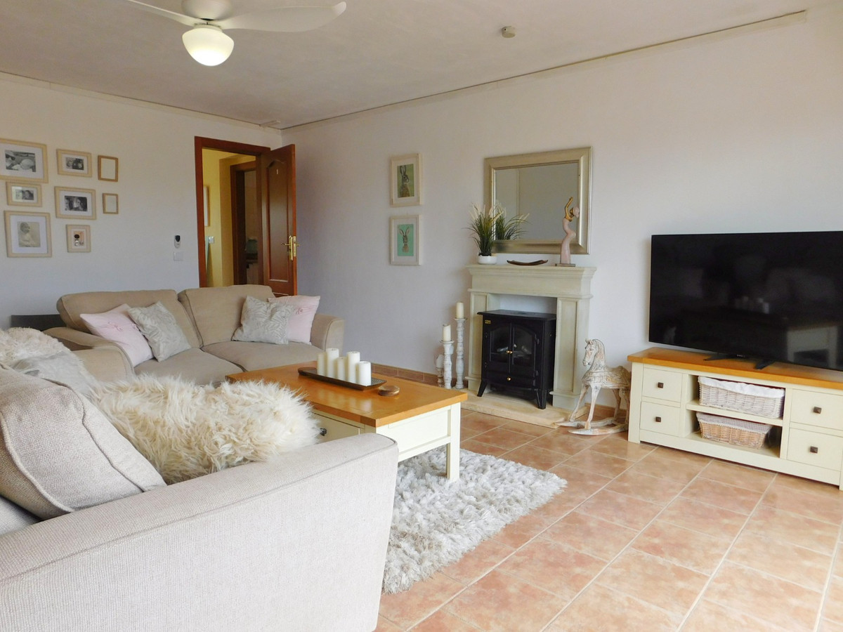 For sale - 3 Bedroom 2 Bathroom House - Detached Villa in Dolores - Dolores Centro  - Alicante